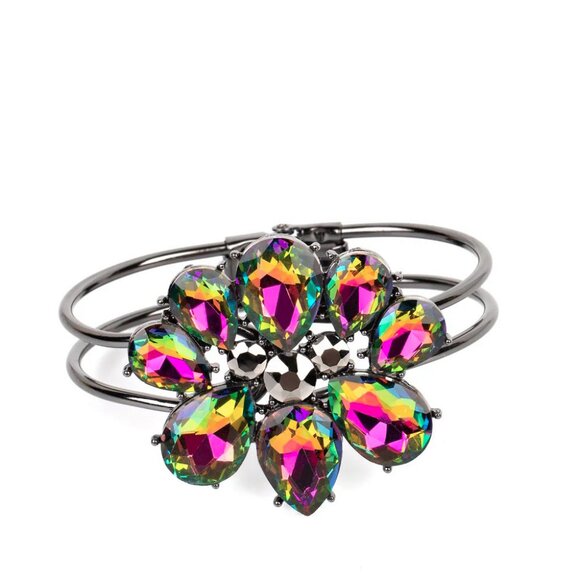 Paparazzi Jewelry - DAUNTLESS is More - Multi Oil Spill Bracelet - Vintage - Picture 2 of 6